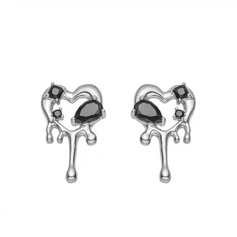 Anting Stud Bentuk Hati Hitam Model Hollow Gaya Vintage Retro Untuk Wanita