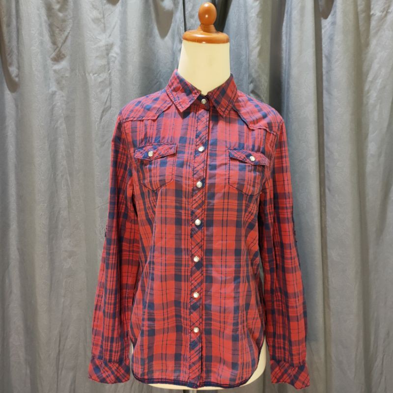 (Frugal Babes) LOGO Red Plaid Shirt