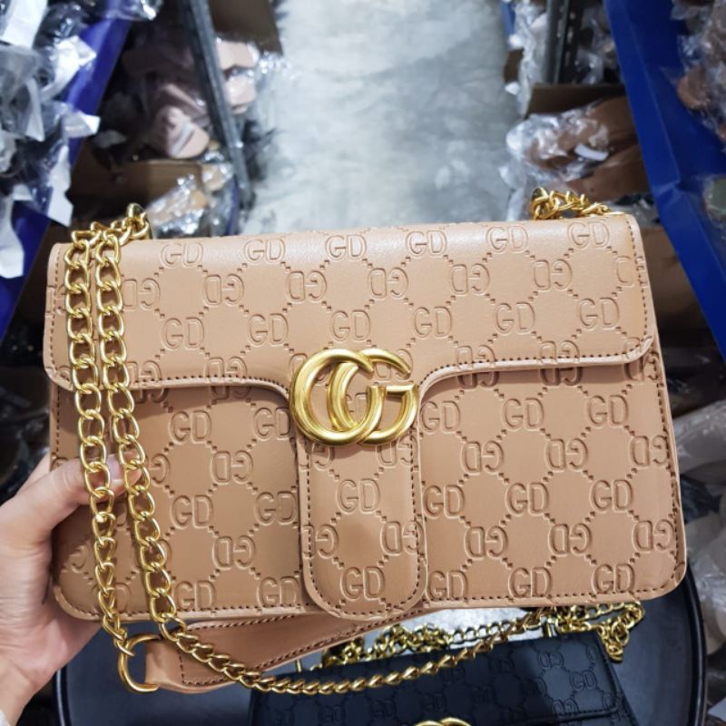 GD Tas Rantai Persegi