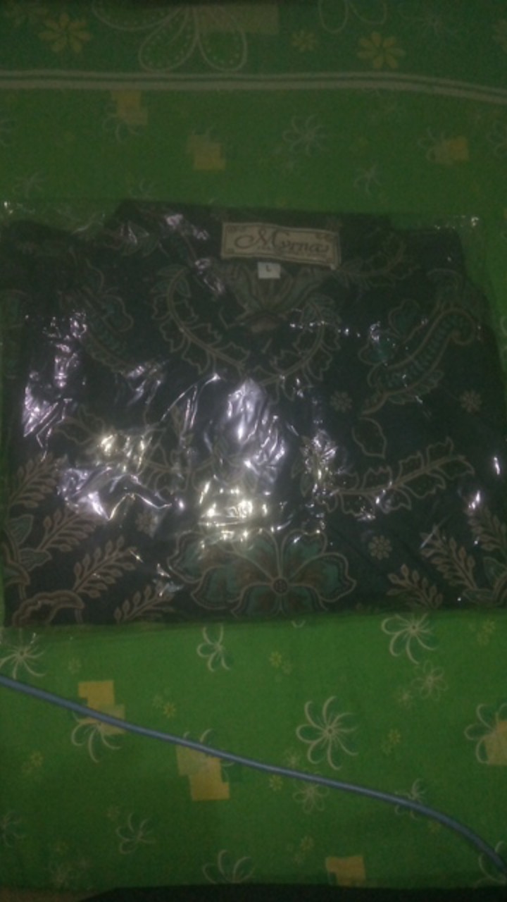 Batik Myrna - Kemeja Batik Pria Atasan Lengan Panjang Motif Kembang Goyang Dongker