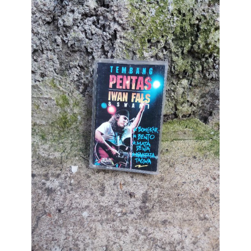 kaset iwan Fals "tembang pentas iwan fals"