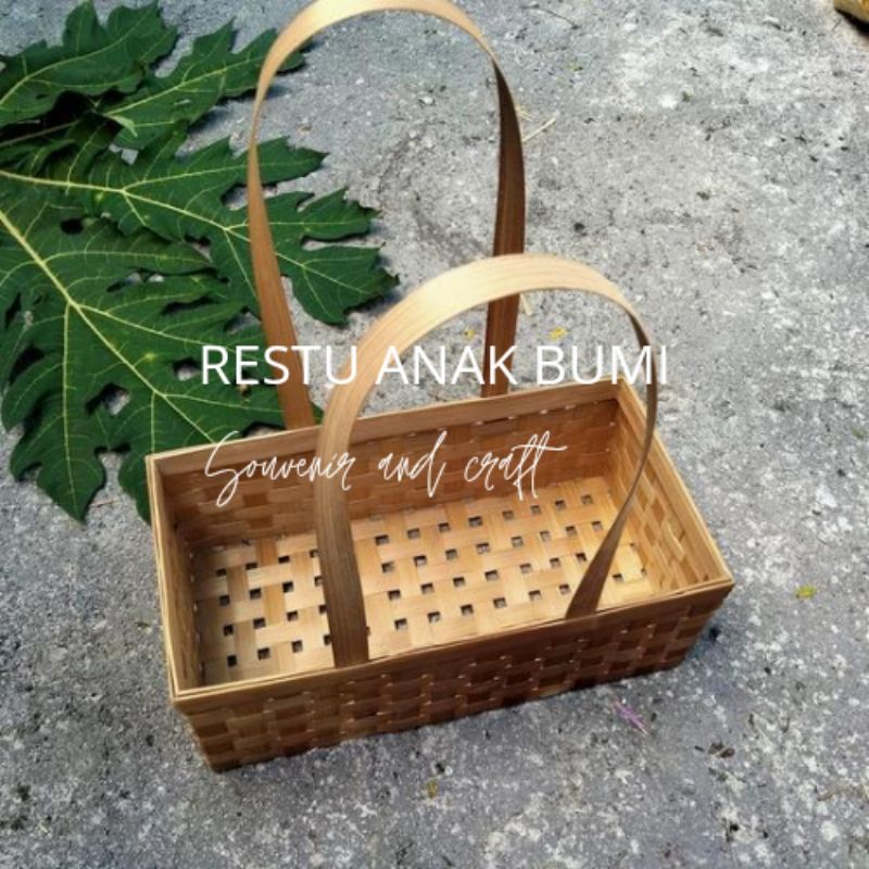 tas parcel bambu, tas persegi panjang bambu, wadah hampress, anyaman bambu, sokase, besek, tempat bu