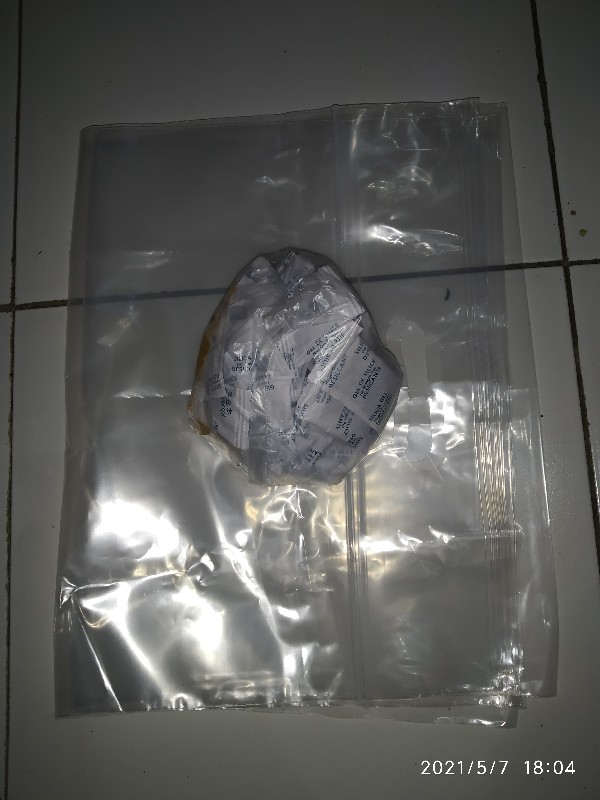 Silica Gel Kemasan 1pcs Penyerap Lembab Dan Bau Agar Sepatu, Topi, Tas, Baju Dll Tetap Aman