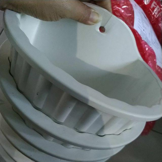 Pot Bunga Tembok Putih 19cm - Putih