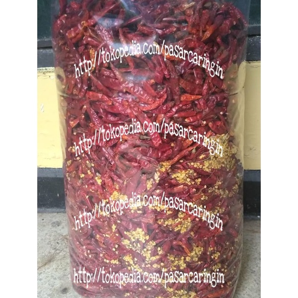 

Cabai / cengek Kering (japlak) per 100 gram