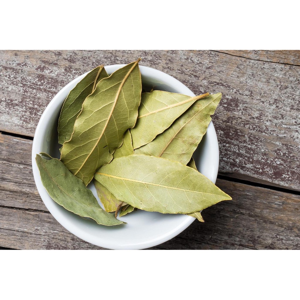 

Dried Bay Leaves / Bay Leaf / Daum Salam India 20 gr