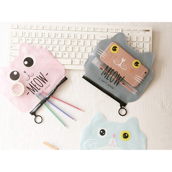 

Tempat Pensil Zipper Doggy dan Meow -ats