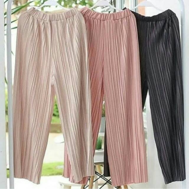 KULOT PLISKET PUTIH PREMIUM / CELANA KULOT PLISKET WANITA MAYUNG JUMBO