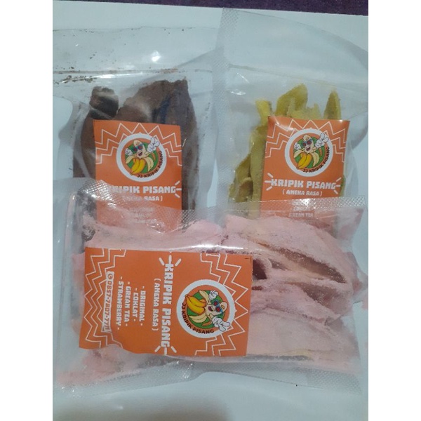 

keripik pisang rasa strawberry Snack Banana Renyah Enak Gurih kripik manis Cemilan