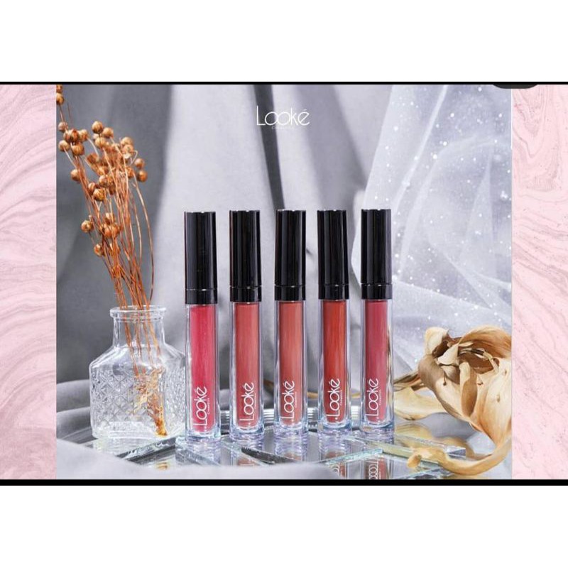 

LookeHolyLipCream