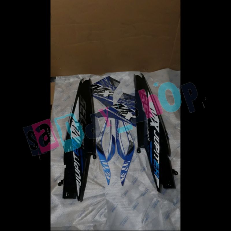 Body Belakang Yamaha Jupiter MX New 135cc Hitam Plus Striping Biru-Putih