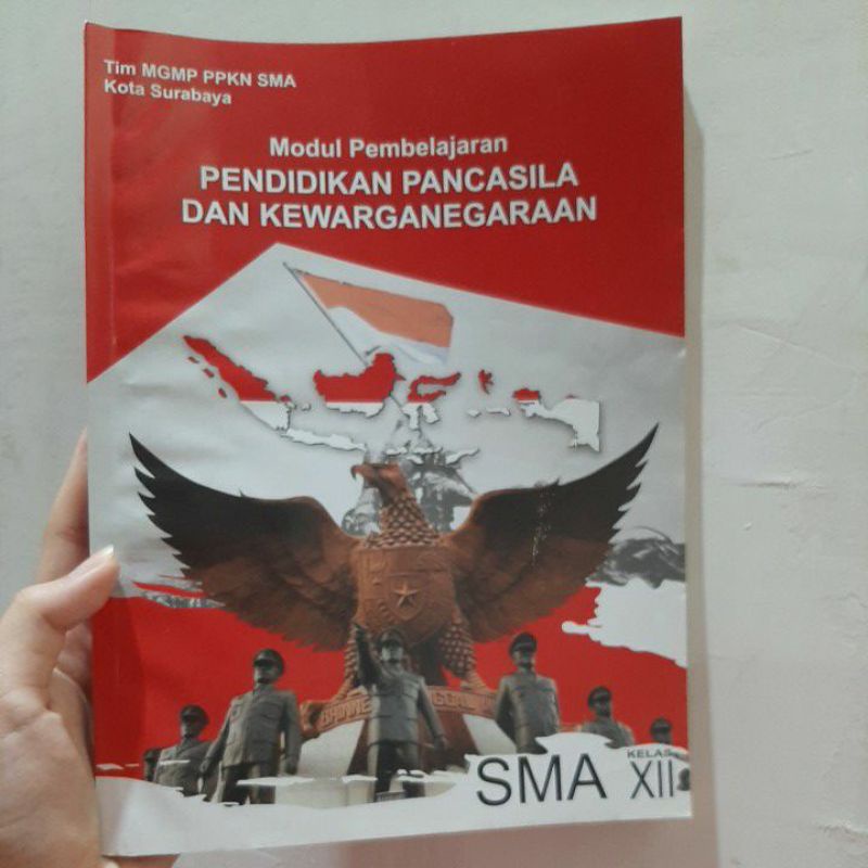 [PRELOVED] Buku LKS PKN (Pendidikan Pancasila dan Kewarganegaraan) SMA/MA Kelas 12/XII Tim MGMP PPKN