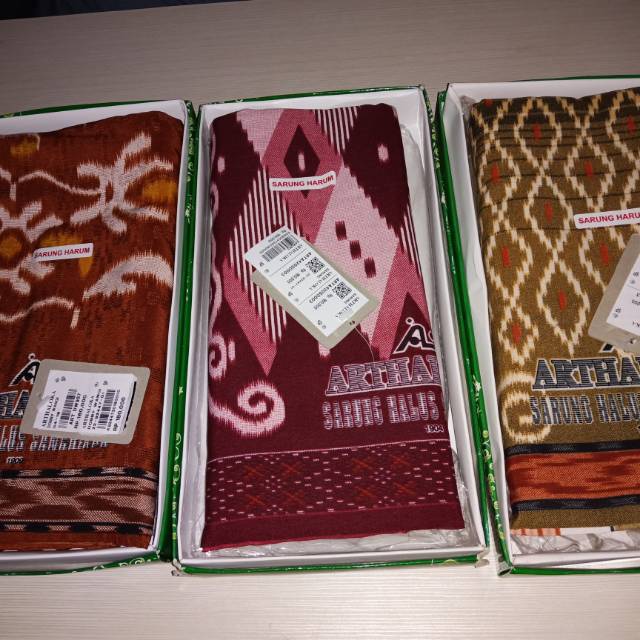 Sarung Arthaloka
