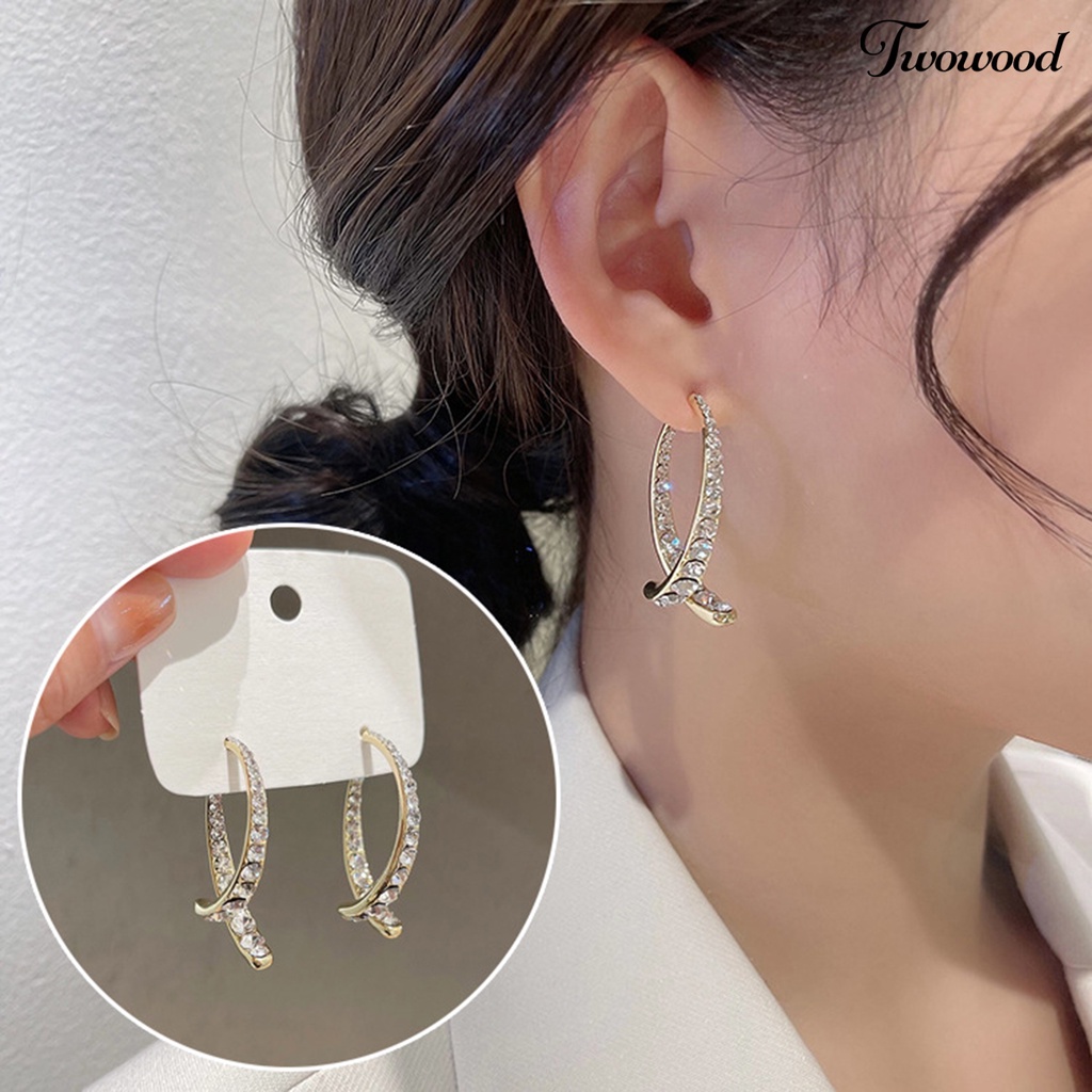 Twowood 1 Pair Romantic Fine Craftsmanship Ear Studs Women Cubic Zirconia Arc Fishtail Elegant Earrings for Date