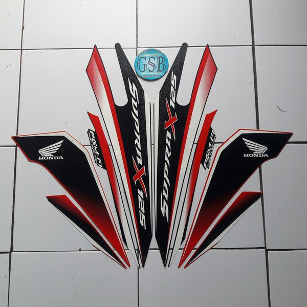 striping motor supra x 125 fi 2017 hitam-merah