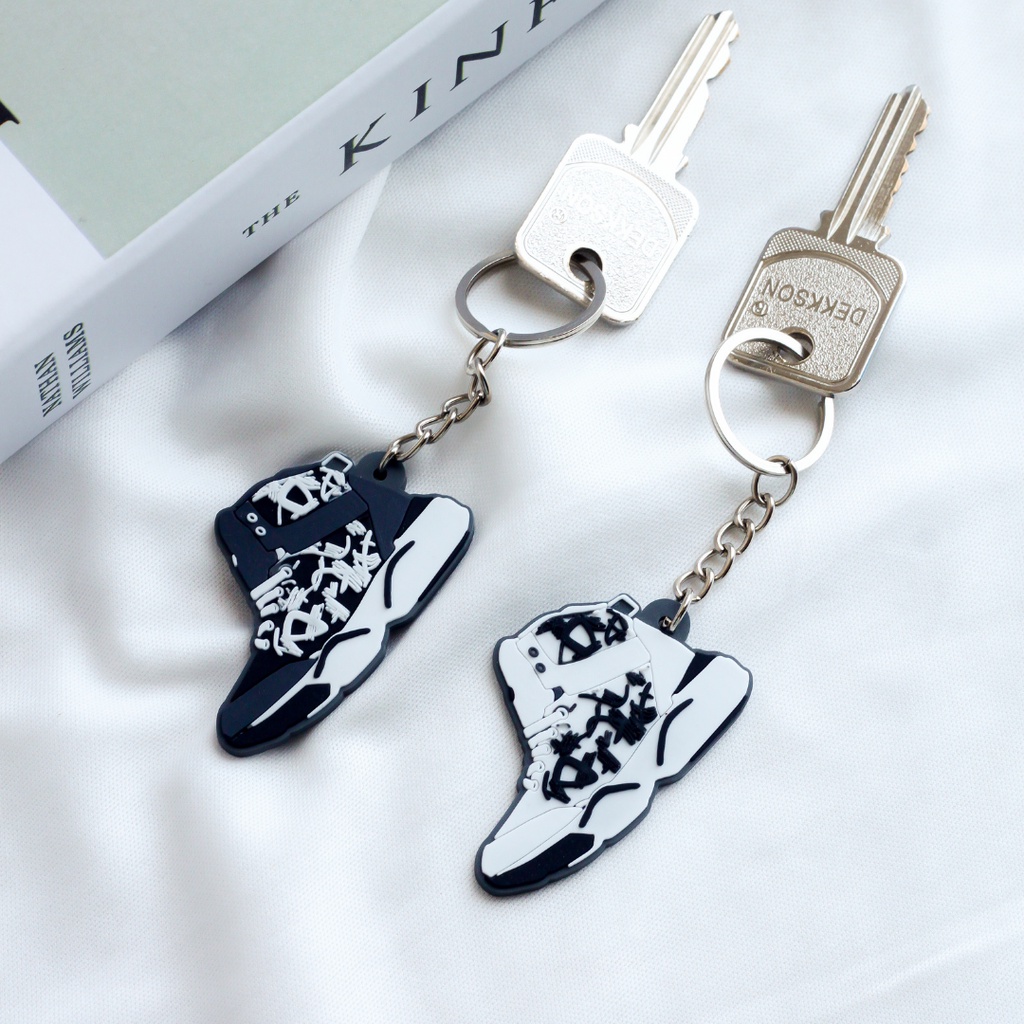 Gantungan Kunci Sepatu ZERO 0.1 GENESIS (Sneakers Keychain)