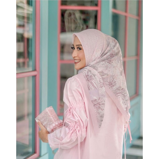 NEW Buttonscarves Les Amities Reborn - Peony