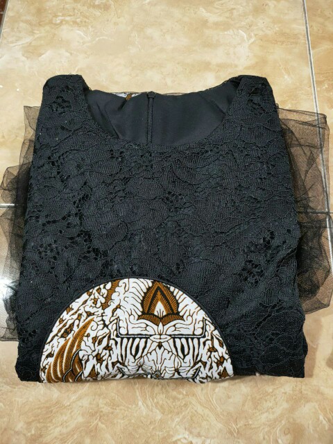 Batik Couple Kebaya Set Elsa Series Tunangan Lamaran Wisuda Kondangan Kekinian 2021