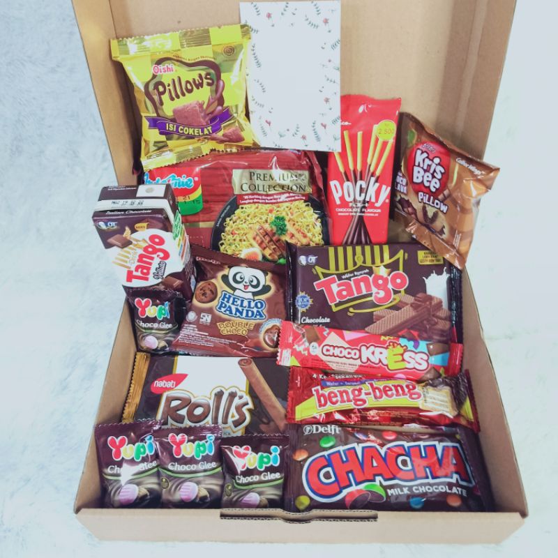 Hamper Snack Wisuda Lebaran Ultah Gift Kado Anniversary Parcel Set Murah Real Pict Pria Wanita Cowok Cewek /hampers valentine/kado valentine/gift valentine  Hampers snack ulang tahun - hadiah Valentine - Kado Valentine - hadiah ulang tahun - hadiah wisuda