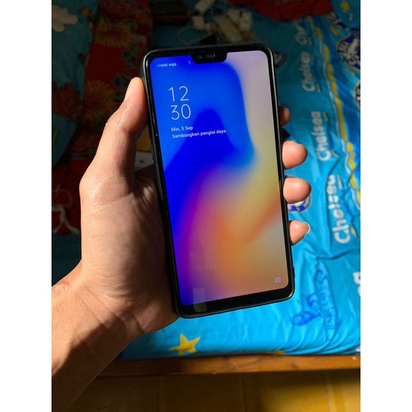 Oppo F7 pro RAM 6 GB INTERNAL : 128 hp bekas