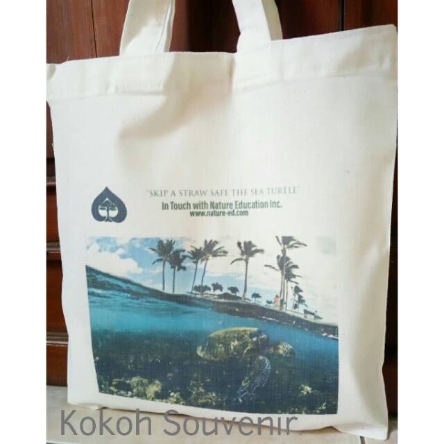 

Tas souvenir custom, tas natal, souvenir natal, souvenir goodiebag, totebag custom free desain