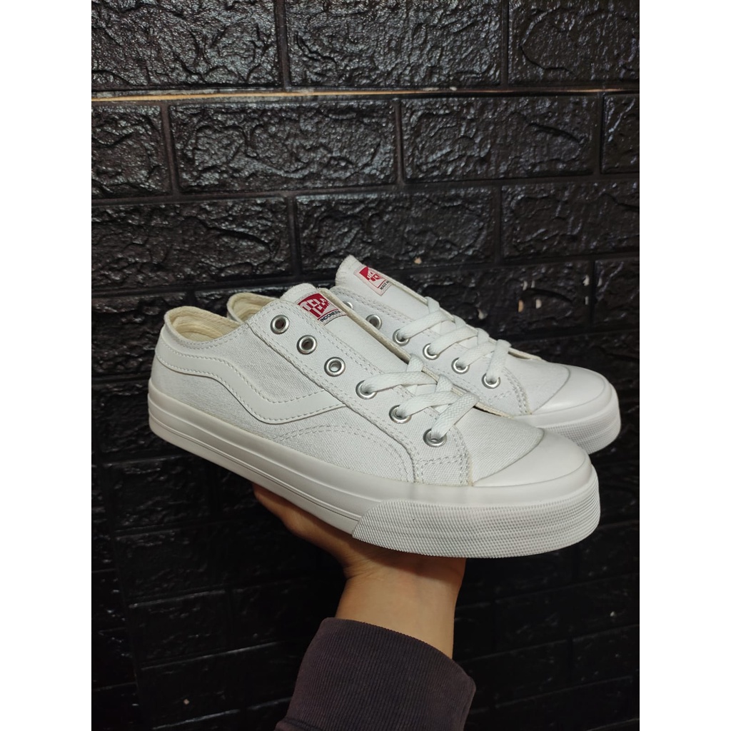 Ventela Public Low White