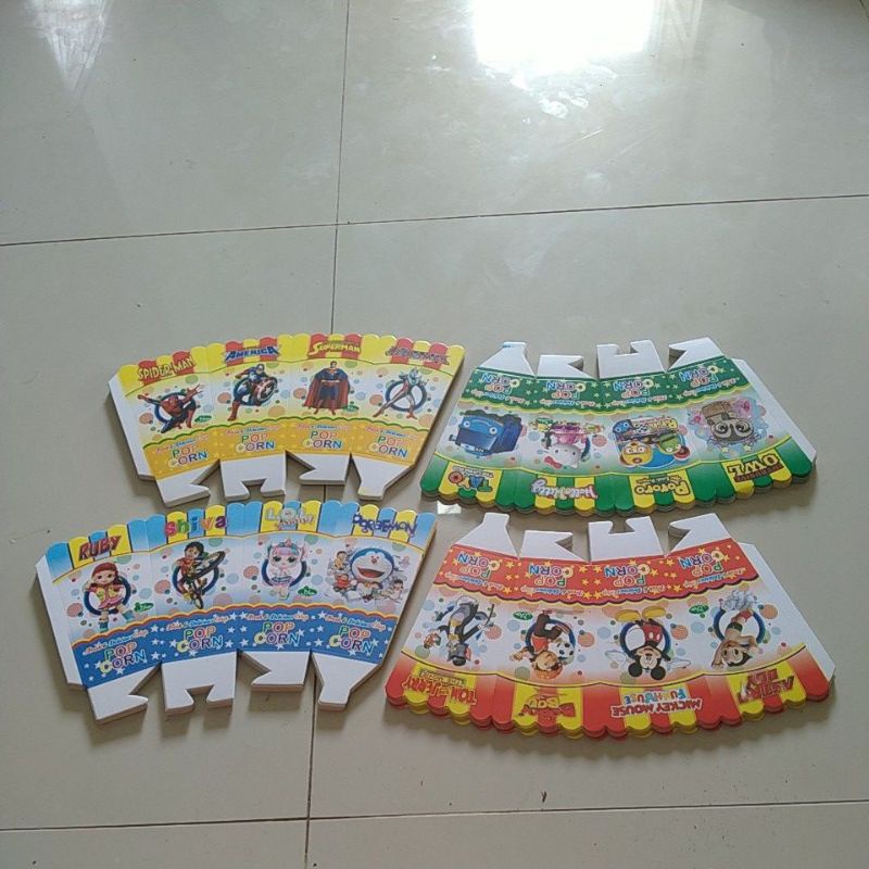 

Ukuran 14 x 8 Kertas Kotak kemasan bungkus popcorn 1 Pack isi 100 lembar ada 4 gambar