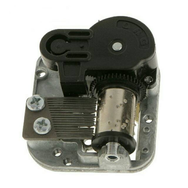 Kotak Musik Music Box otomatis warna perak