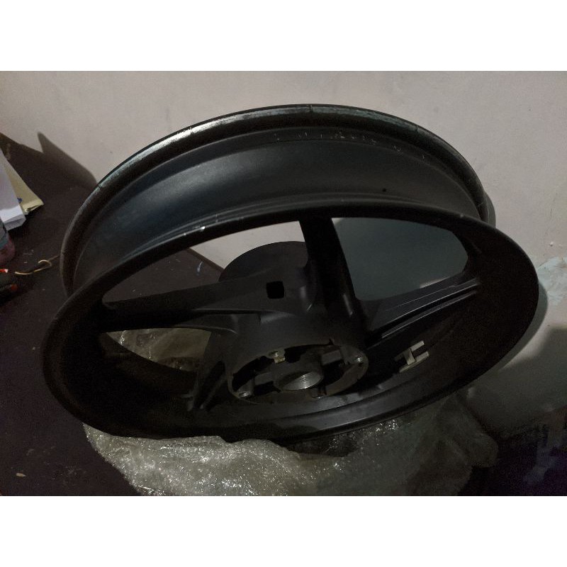 VELG BELAKANG CBR LOKAL/MEGAPRO/CB150 OLD