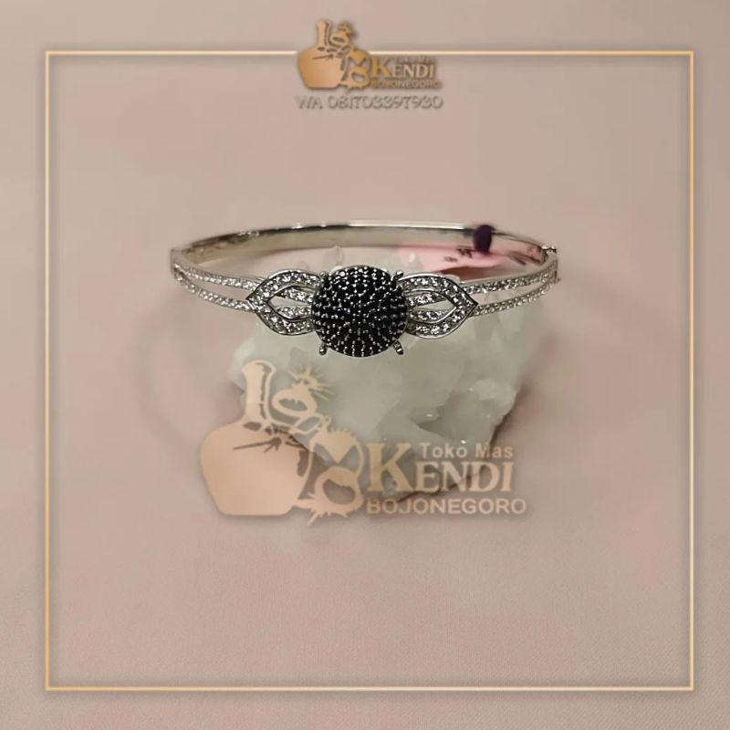 Gelang Emas Bangle white Gold UBS EG oval emas putih Black stone mata hitam