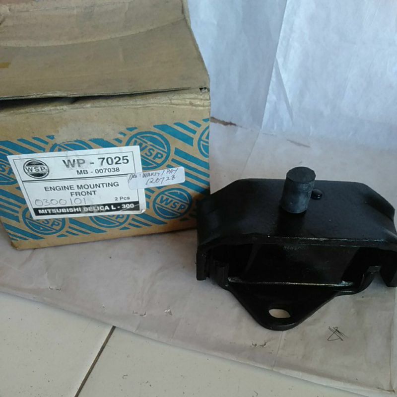 ENGINE MOUNTING MITSUBISHI L300 BENSIN