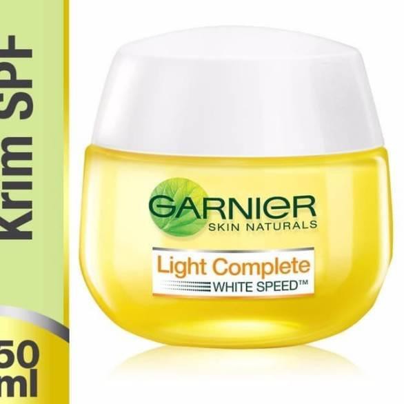 Big Sale PN8EO Krim wajah siang &amp; malam Garnier Light Complete White Speed Yuzu Serum Cream 50 ML Po