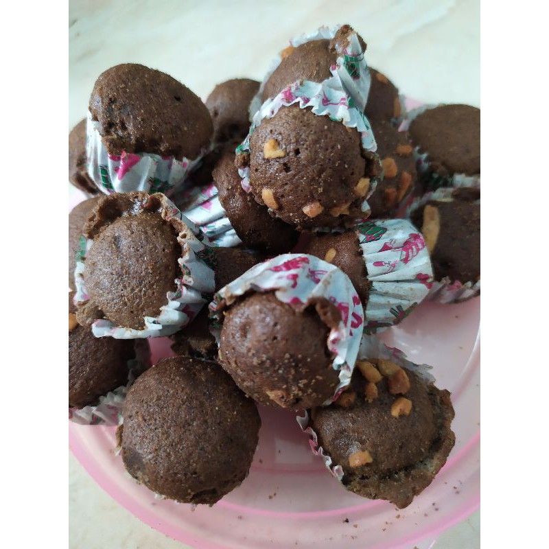 

Brownies Kering mini 1kg/ Brownies kering kiloan/ Brownies Lautan Rasa