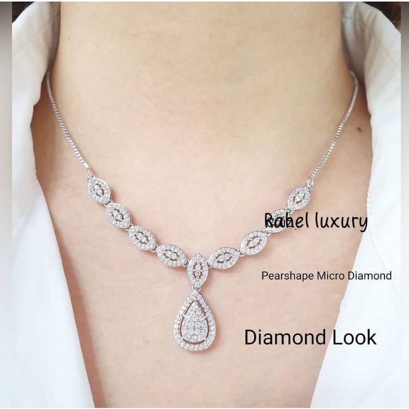 SET PERHIASAN REPLIKA BERLIAN