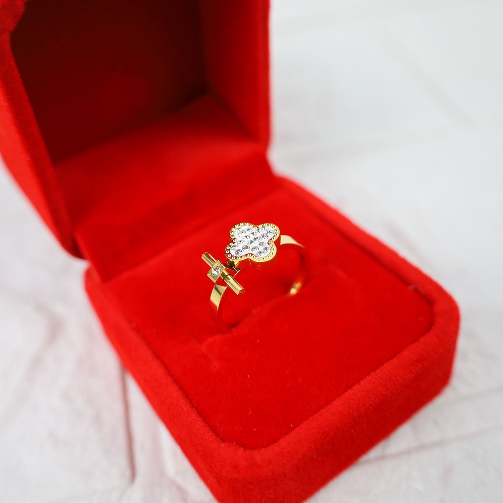 Cincin clover batang zircon putih titanium korea anti karat harga grosir bisa cod