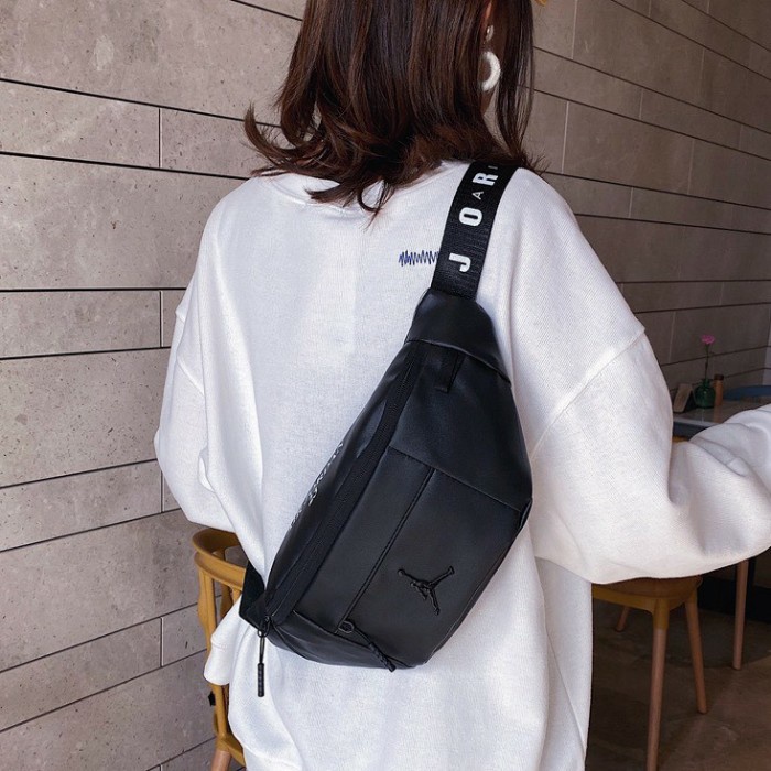 Bisa COD tas pinggang pria wanita jordan selempang waterproof waist bag import - Hitam tas selempang