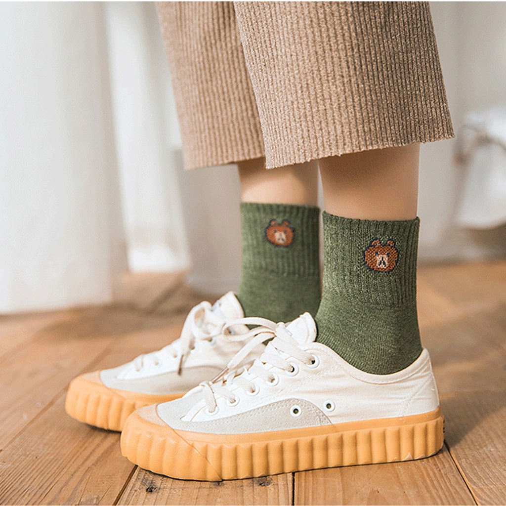 ⭐𝐈𝐇𝐒 𝟔𝟒𝟕⭐️Kaos Kaki Pria Wanita Motif Beruang Kaos Kaki Unisex Setinggi Betis Import-1