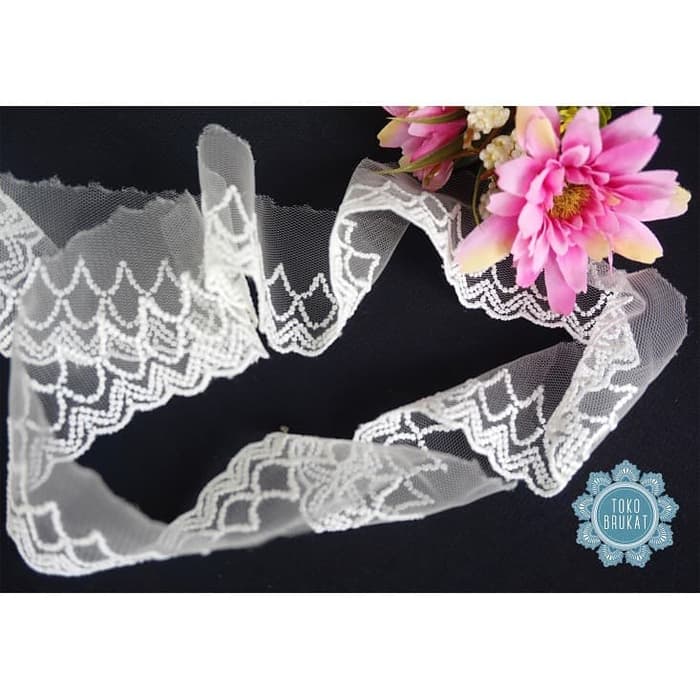 Kain Renda Bordir Tile - Bunga Kecil - 13515 (L : -/+ 5 cm)