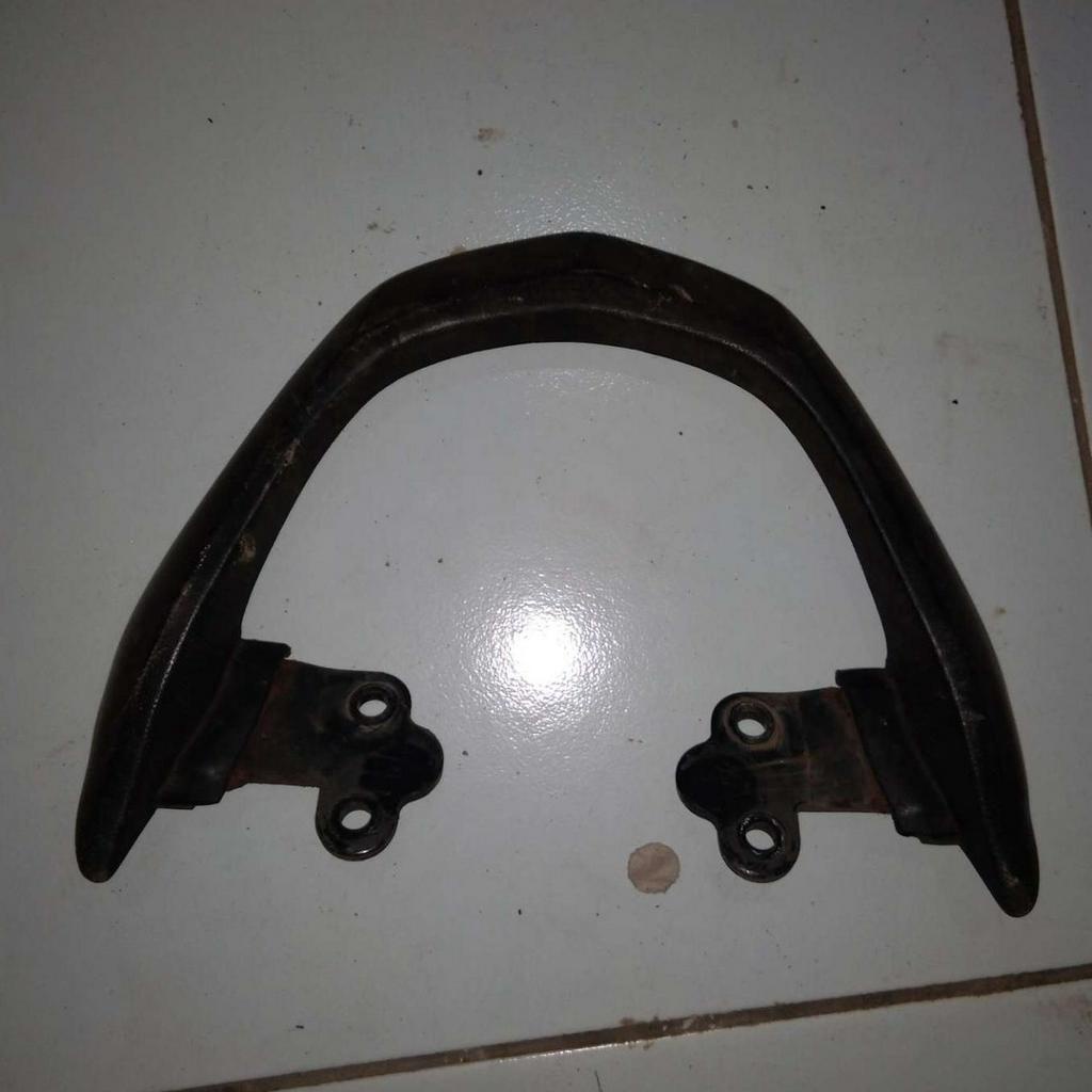 behel  belakang revo lama ori copotan motor