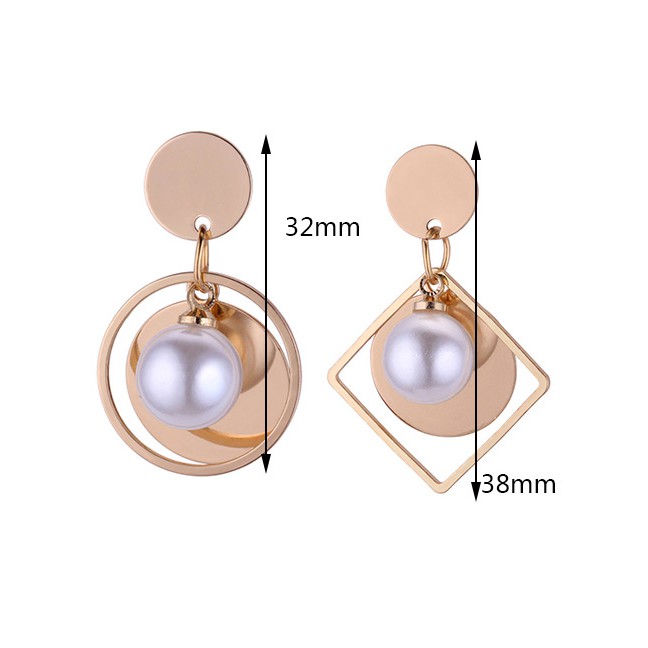 LRC Anting Tusuk Fashion Gold Color Shape Decorated Earrings