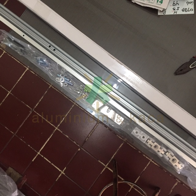 Rel pintu sliding / geser A4 / J4