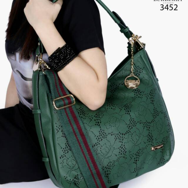 TAS BURBERRY HOBO BAGS 3442