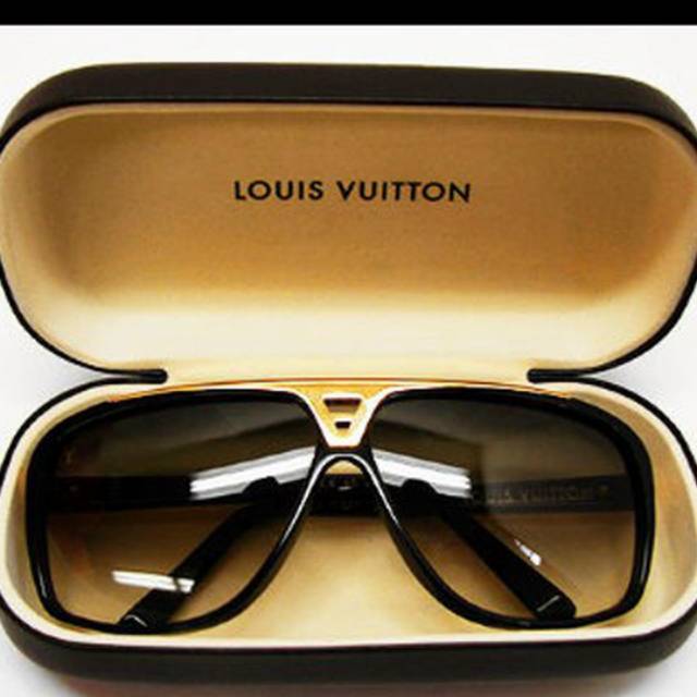 KACAMATA LOUIS VUITTON SUPER GRADE PREMIUM EVIDENCE PRIA WANITA POLARIZE