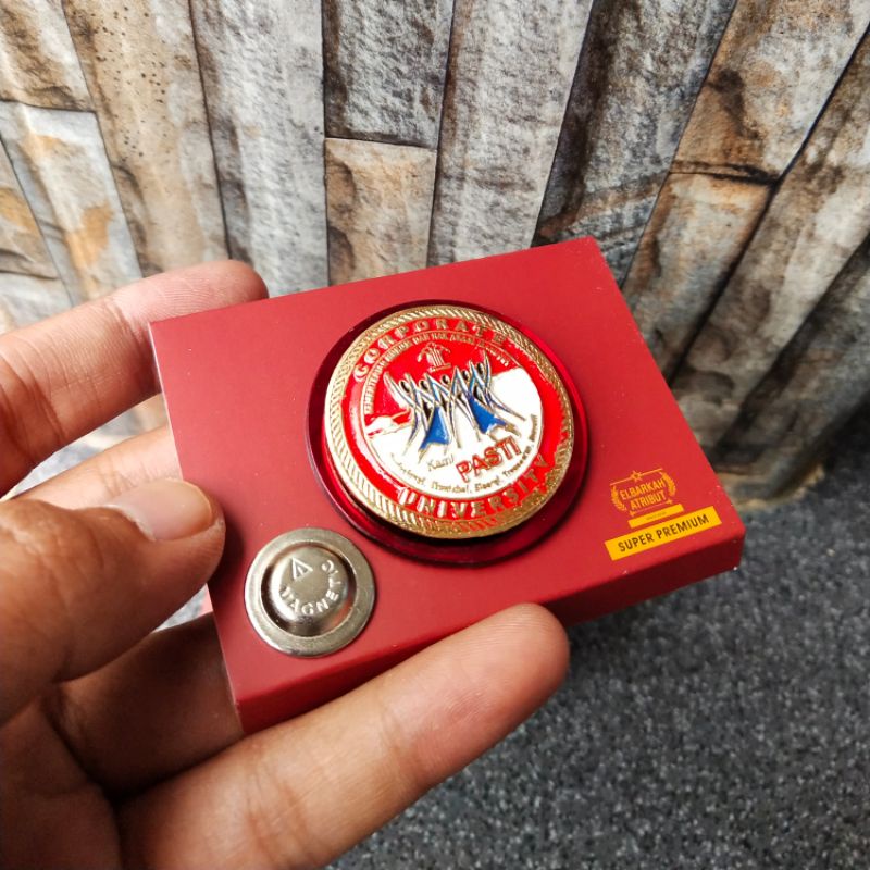 PIN PASTI CORPORATE MAGNET AKRILIK SUPER PREMIUM