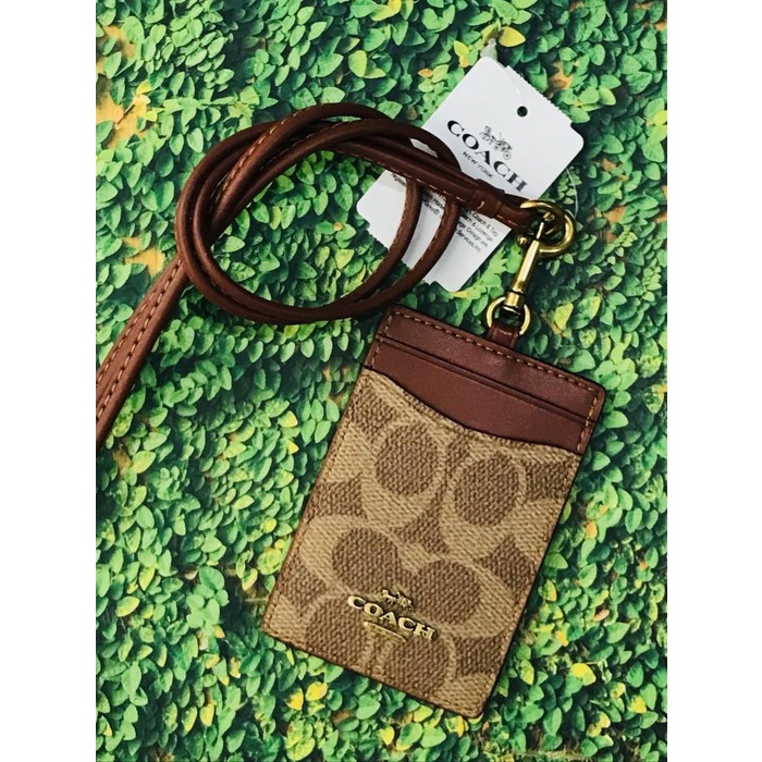 

Original Coach Lanyard Id Case Classic Brown Metal Logo Edition