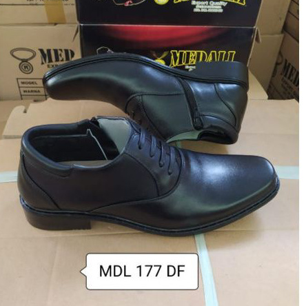 Sepatu kulit pria PDH semi boots Polri TNI security guard PNS sepatu kerja formal tampil lebih keren