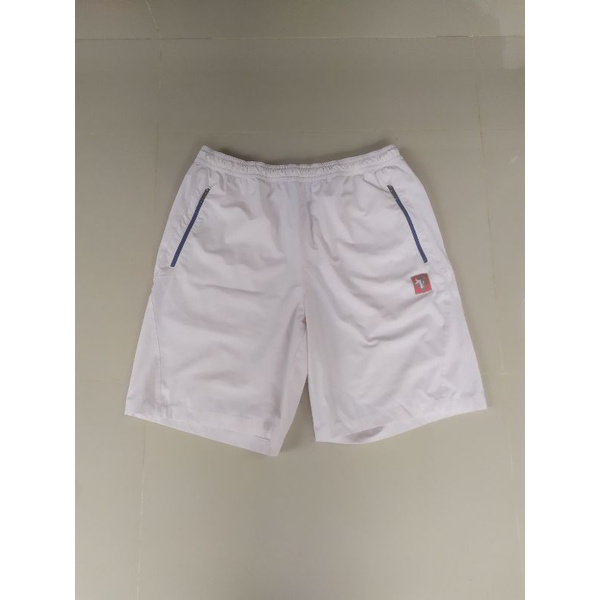 Celana pendek Blackyak