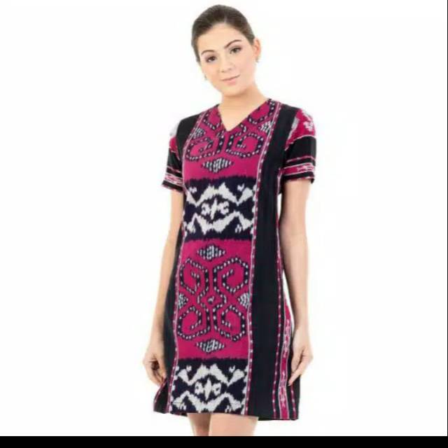 Dres tenun motif suku asmat merah premium