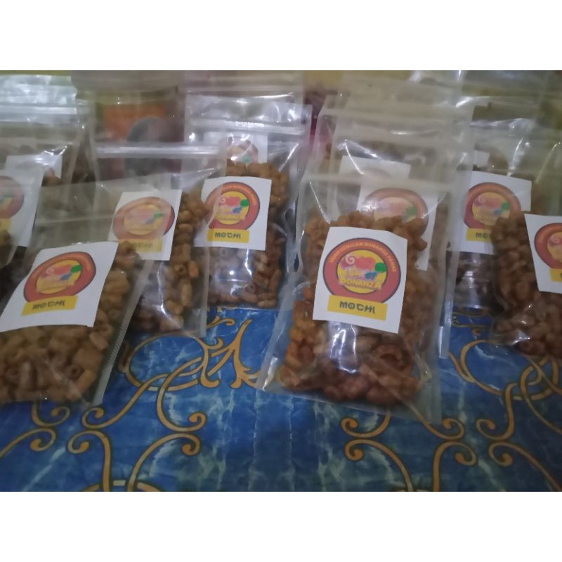 

MAKRONI BANTET PANAS beli (4pcs gratis 1pcs)