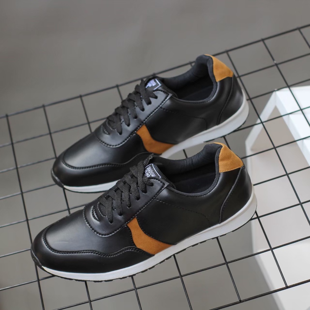 VARGA|Sepatu Casual Sneaker Pria Hitam Tali Kulit Sintetis Original Murah